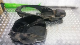 Honda Jazz 250, Kokpit, Kufer pod kanape
