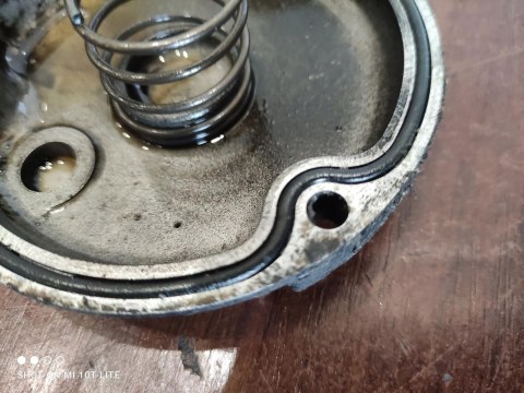 SUZUKI GS 450 DEKIEL POKRYWA KAPA SILNIKA SUZUKI GS 450 DEKIEL POKRYWA KAPA SILNIKA