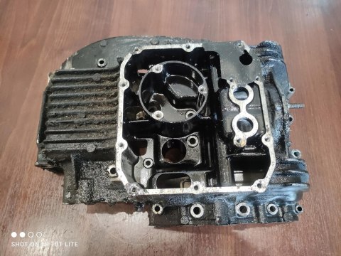 SUZUKI GS 450 KARTERY BLOK SILNIKA SUZUKI GS 450 KARTERY BLOK SILNIKA