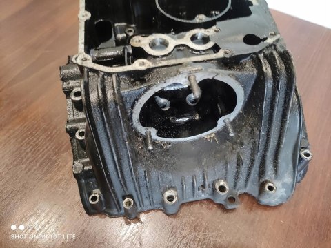 SUZUKI GS 450 KARTERY BLOK SILNIKA SUZUKI GS 450 KARTERY BLOK SILNIKA