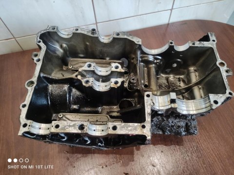 SUZUKI GS 450 KARTERY BLOK SILNIKA SUZUKI GS 450 KARTERY BLOK SILNIKA