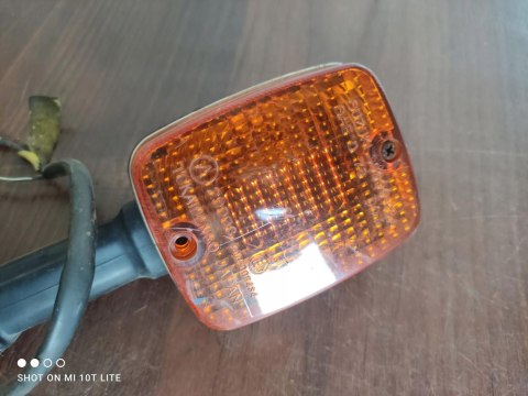 SUZUKI GS 450 KIERUNKOWSKAZ TYŁ TYLNI SUZUKI GS 450 KIERUNKOWSKAZ TYŁ TYLNI