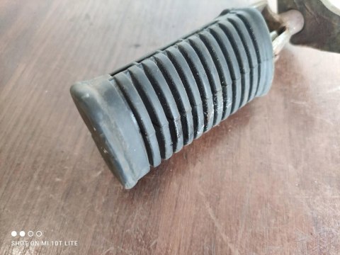 SUZUKI GS 450 PODNÓŻKI SETY KPL X2 SUZUKI GS 450 PODNÓŻKI SETY KPL X2