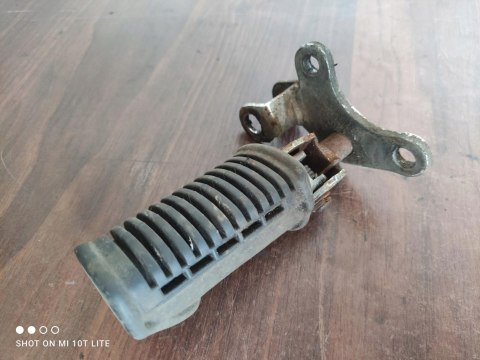 SUZUKI GS 450 PODNÓŻKI SETY KPL X2 SUZUKI GS 450 PODNÓŻKI SETY KPL X2