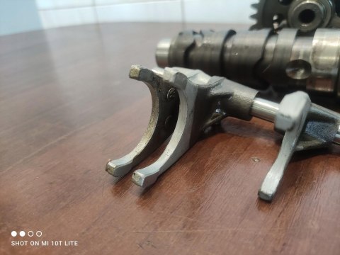 SUZUKI GS 450 SKRZYNIA BIEGÓW KPL SUZUKI GS 450 SKRZYNIA BIEGÓW KPL