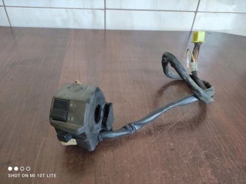SUZUKI GS 450 WŁĄCZNIK PRZEŁĄCZNIK ŚWIATEŁ LEWY