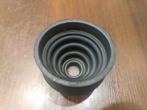 OSŁONA PRZEGUBU PÓŁOSI NAPĘDOWEJ 1X945-4 OSŁONA PRZEGUBU PÓŁOSI NAPĘDOWEJ 1X945-4