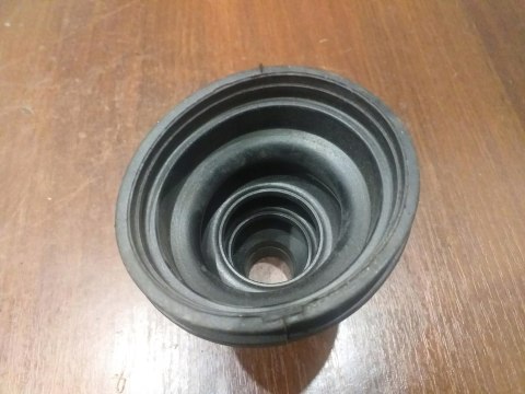 OSŁONA PRZEGUBU PÓŁOSI NAPĘDOWEJ 2H330-6