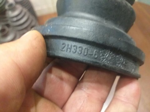 OSŁONA PRZEGUBU PÓŁOSI NAPĘDOWEJ 2H330-6