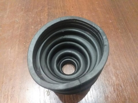 OSŁONA PRZEGUBU PÓŁOSI NAPĘDOWEJ BT-138