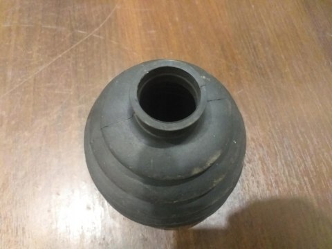OSŁONA PRZEGUBU PÓŁOSI NAPĘDOWEJ BT-142 OSŁONA PRZEGUBU PÓŁOSI NAPĘDOWEJ BT-142