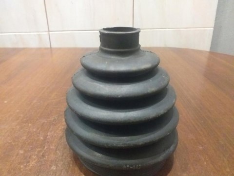 OSŁONA PRZEGUBU PÓŁOSI NAPĘDOWEJ BT-142 OSŁONA PRZEGUBU PÓŁOSI NAPĘDOWEJ BT-142