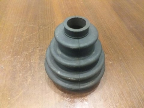 OSŁONA PRZEGUBU PÓŁOSI NAPĘDOWEJ BT-70