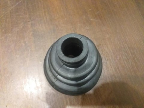 OSŁONA PRZEGUBU PÓŁOSI NAPĘDOWEJ BT-77
