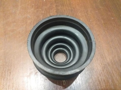 OSŁONA PRZEGUBU PÓŁOSI NAPĘDOWEJ C-6116