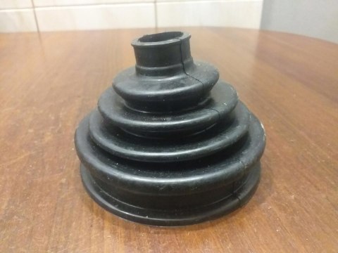 OSŁONA PRZEGUBU PÓŁOSI NAPĘDOWEJ C-6132