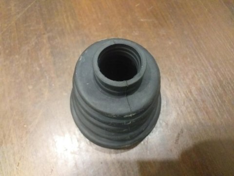 OSŁONA PRZEGUBU PÓŁOSI NAPĘDOWEJ LKTB004