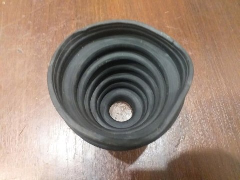 OSŁONA PRZEGUBU PÓŁOSI NAPĘDOWEJ LKTB004