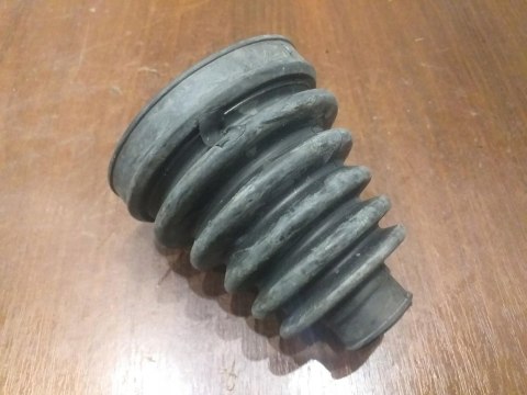 OSŁONA PRZEGUBU PÓŁOSI NAPĘDOWEJ LKTB004