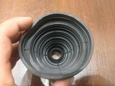 OSŁONA PRZEGUBU PÓŁOSI NAPĘDOWEJ LKTB1002 OSŁONA PRZEGUBU PÓŁOSI NAPĘDOWEJ LKTB1002