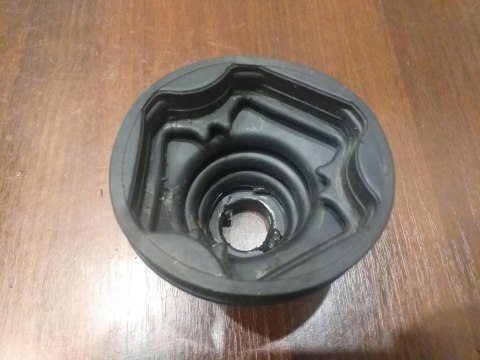 OSŁONA PRZEGUBU PÓŁOSI NAPĘDOWEJ RF393001X OSŁONA PRZEGUBU PÓŁOSI NAPĘDOWEJ RF393001X