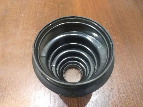 OSŁONA PRZEGUBU PÓŁOSI NAPĘDOWEJ T2X461