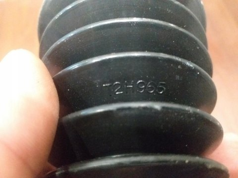 OSŁONA PRZEGUBU PÓŁOSI NAPĘDOWEJ T2H965 OSŁONA PRZEGUBU PÓŁOSI NAPĘDOWEJ T2H965