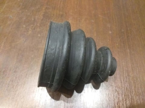 OSŁONA PRZEGUBU PÓŁOSI BT-4 OSŁONA PRZEGUBU PÓŁOSI BT-4