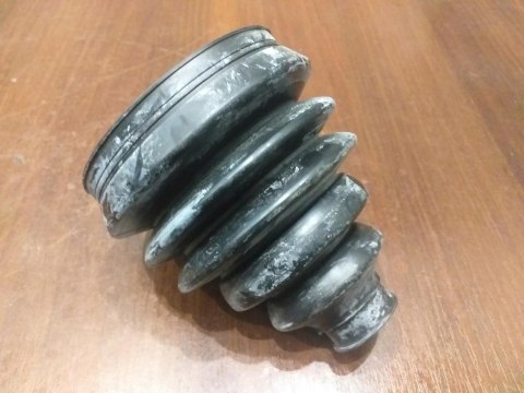 OSŁONA PRZEGUBU PÓŁOSI GKN BO 1150157500015 9007 OSŁONA PRZEGUBU PÓŁOSI GKN BO 1150157500015 9007