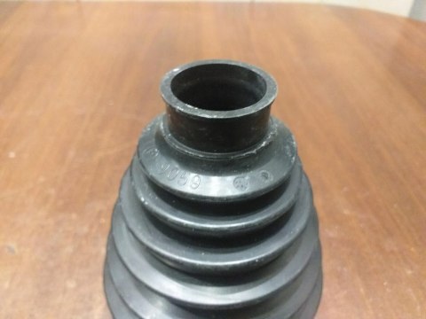 OSŁONA PRZEGUBU PÓŁOSI NAPĘDOWEJ 1F9059