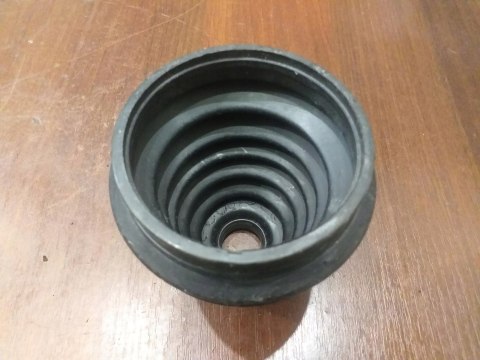OSŁONA PRZEGUBU PÓŁOSI NAPĘDOWEJ 86-23974 OSŁONA PRZEGUBU PÓŁOSI NAPĘDOWEJ 86-23974