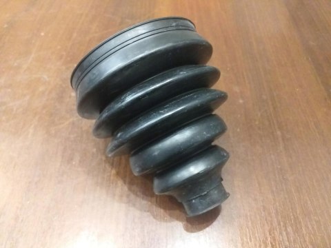 OSŁONA PRZEGUBU PÓŁOSI NAPĘDOWEJ 9007GKN1150157500 OSŁONA PRZEGUBU PÓŁOSI NAPĘDOWEJ 9007GKN1150157500