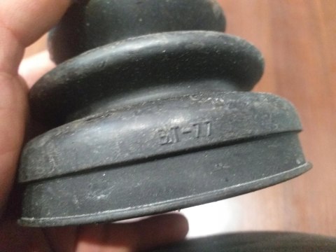 OSŁONA PRZEGUBU PÓŁOSI NAPĘDOWEJ BT-77 OSŁONA PRZEGUBU PÓŁOSI NAPĘDOWEJ BT-77
