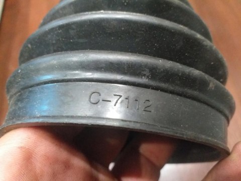 OSŁONA PRZEGUBU PÓŁOSI NAPĘDOWEJ C-7112 OSŁONA PRZEGUBU PÓŁOSI NAPĘDOWEJ C-7112