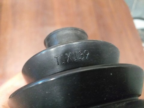 OSŁONA PRZEGUBU PÓŁOSI NAPĘDOWEJ T1X139 OSŁONA PRZEGUBU PÓŁOSI NAPĘDOWEJ T1X139