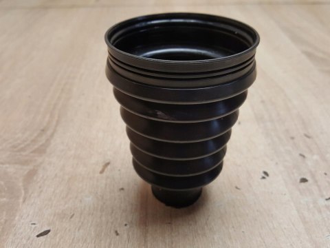 OSŁONA PRZEGUBU PÓŁOSI NAPĘDOWEJ T2H930 OSŁONA PRZEGUBU PÓŁOSI NAPĘDOWEJ T2H930