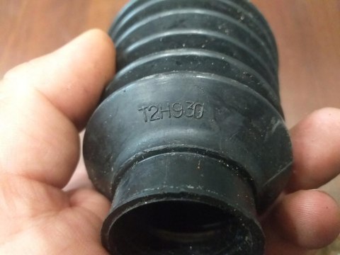 OSŁONA PRZEGUBU PÓŁOSI NAPĘDOWEJ T2H930 OSŁONA PRZEGUBU PÓŁOSI NAPĘDOWEJ T2H930
