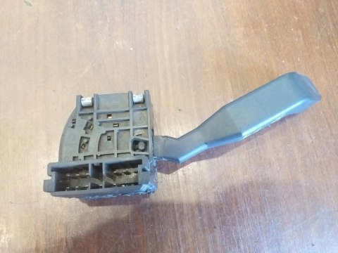 PRZEŁĄCZNIK WYCIERACZEK RENAULT 19 PRZEŁĄCZNIK WYCIERACZEK RENAULT 19