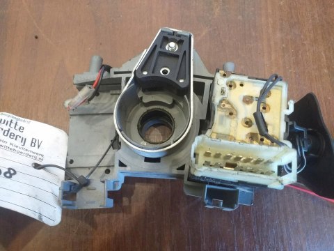 PRZEŁĄCZNIK WYCIERACZEK RENAULT SCENIC I FL PRZEŁĄCZNIK WYCIERACZEK RENAULT SCENIC I FL