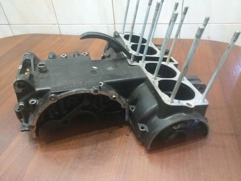 KARTER POŁÓWKA BLOK SILNIKA KAWASAKI GPX 600 KARTER POŁÓWKA BLOK SILNIKA KAWASAKI GPX 600
