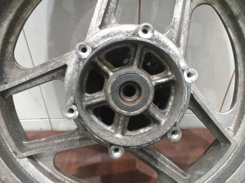 KOŁO FELGA OPONA TYŁ KAWASAKI GPX 600 KOŁO FELGA OPONA TYŁ KAWASAKI GPX 600