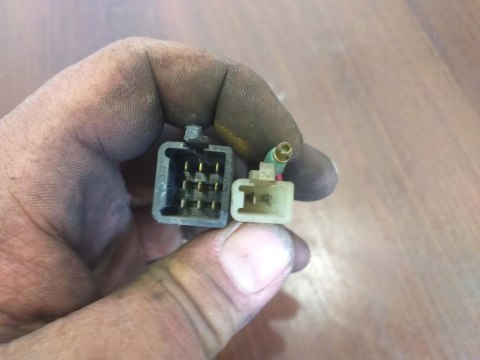 PRZEŁĄCZNIK LEWY KAWASAKI GPZ 600