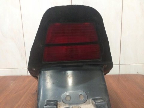 BŁOTNIK CHLAPACZ LAMPA TYŁ HONDA VF 750 RC15 BŁOTNIK CHLAPACZ LAMPA TYŁ HONDA VF 750 RC15
