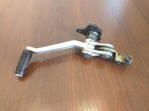 DŹWIGNIA ZMIANY BIEGÓW KAWASAKI GPX 750 DŹWIGNIA ZMIANY BIEGÓW KAWASAKI GPX 750
