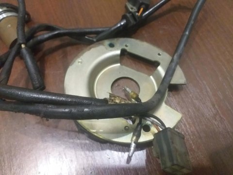 IMPULSATOR + CZUJNIK OLEJU KPL YAMAHA XJ 750 MAXIM