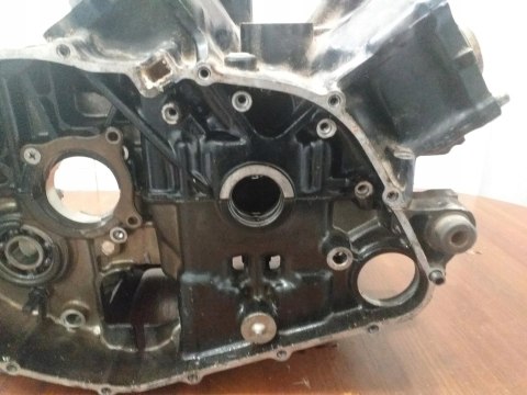 KARTER BLOK SILNIKA + TŁOKI HONDA VF 750 RC15