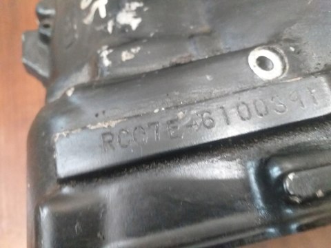 KARTER BLOK SILNIKA + TŁOKI HONDA VF 750 RC15