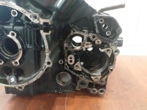 KARTER BLOK SILNIKA + TŁOKI HONDA VF 750 RC15