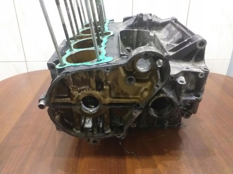KARTERY BLOK SILNIKA KPL SUZUKI GS 650 KARTERY BLOK SILNIKA KPL SUZUKI GS 650