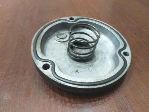 POKRYWA DEKIEL FILTRA OLEJU SUZUKI GS 650 POKRYWA DEKIEL FILTRA OLEJU SUZUKI GS 650